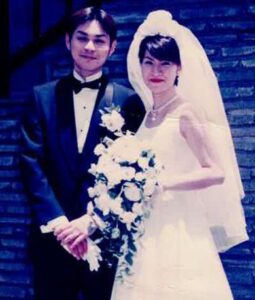 笠原将弘の再婚相手は？娘や息子と妻の死因についても！ | 有名人の再婚離婚.com